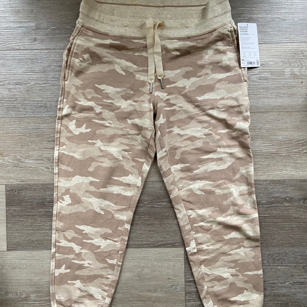 Athleta Balance Printed Jogger NWT